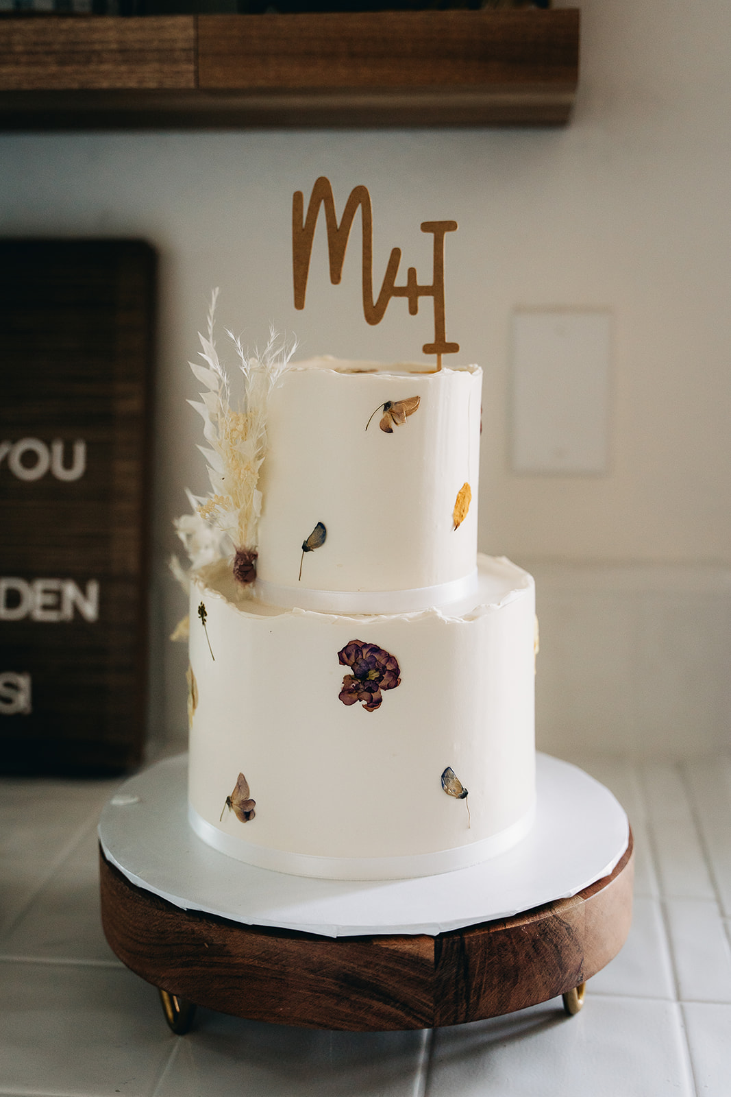 wildflower wedding cake